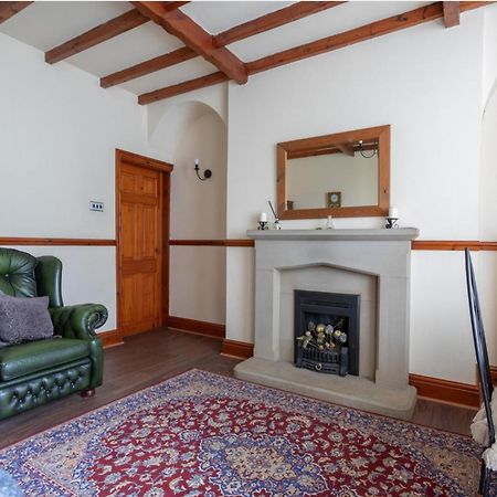 Haworth Village House - Sleeps 6 Parking & Pets! Keighley Eksteriør billede