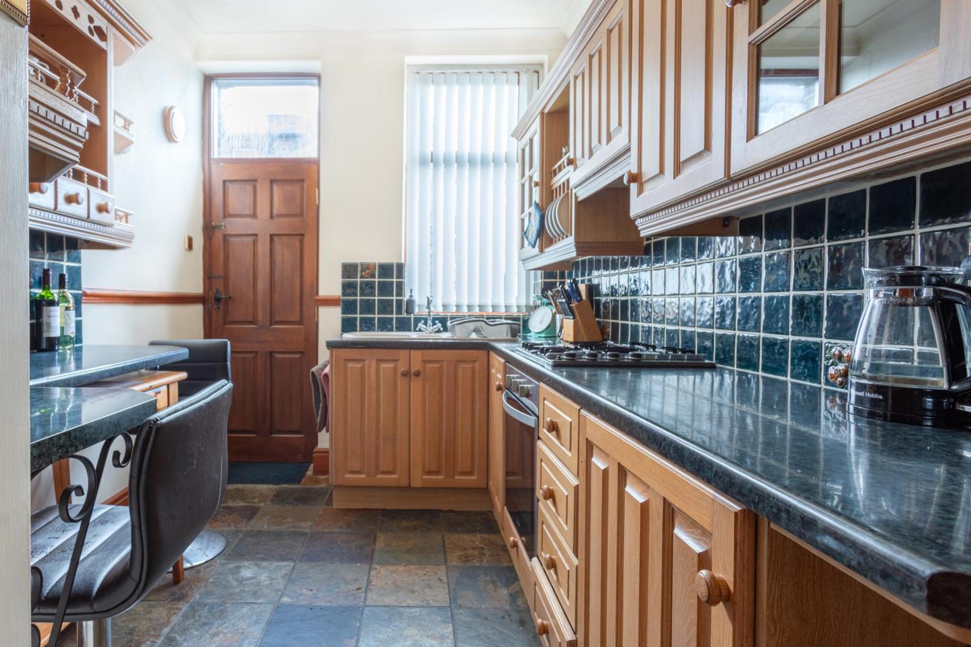 Haworth Village House - Sleeps 6 Parking & Pets! Keighley Eksteriør billede